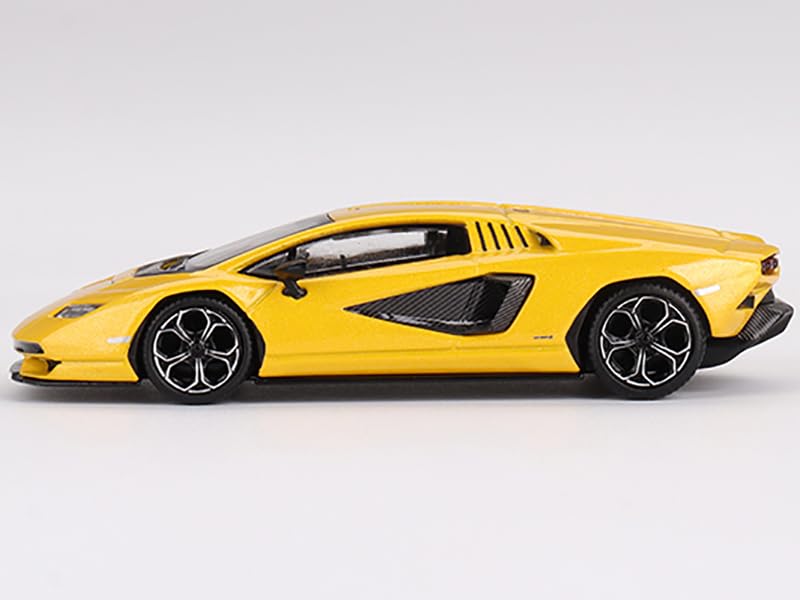 Lambo Countach LPI 800-4 New Giallo Orion Yellow Limited Edition
